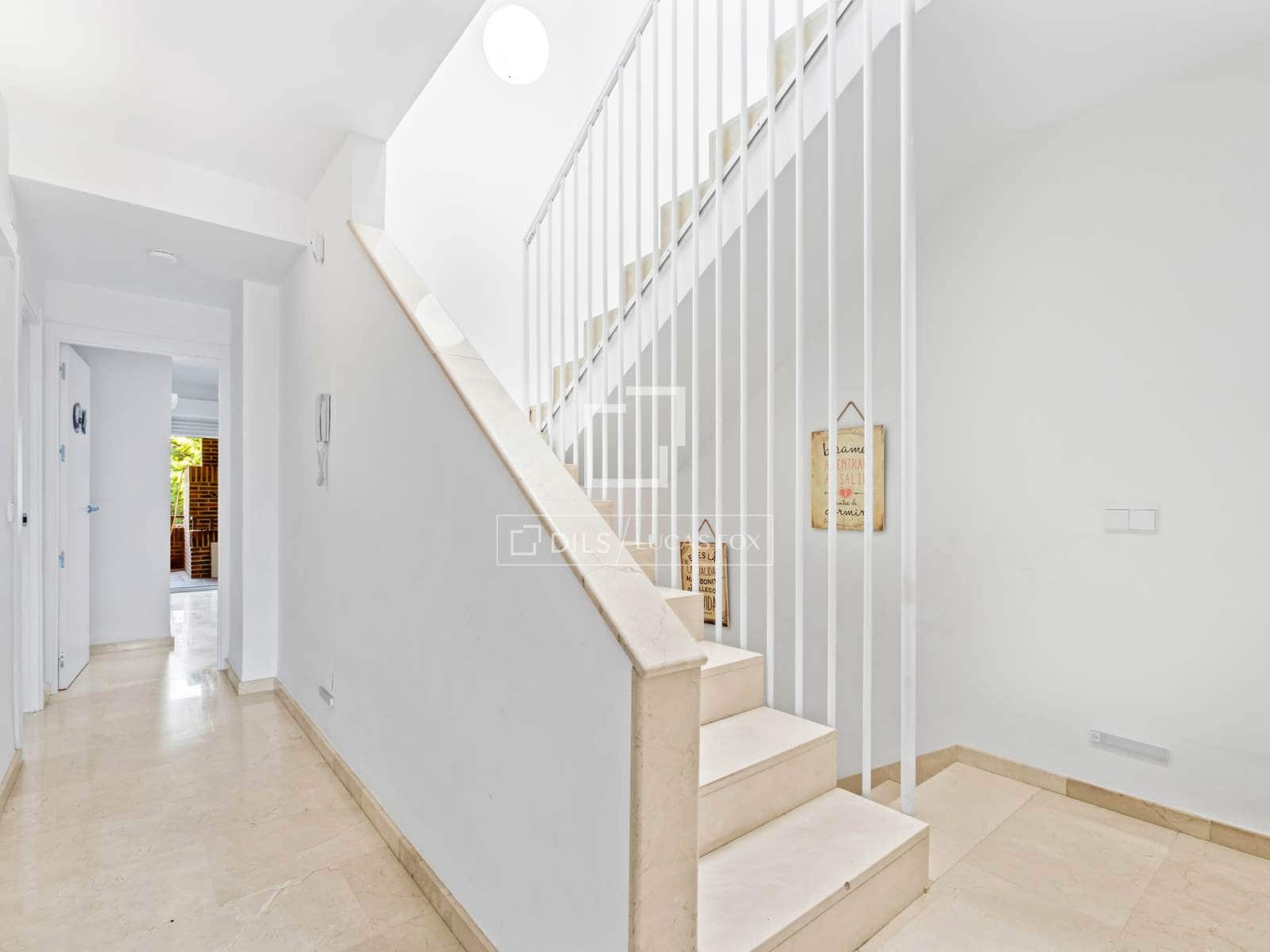 4 slaapkamer Villa te koop in Alicante stad met zwembad garage - € 750.000 (Ref: 9941178)
