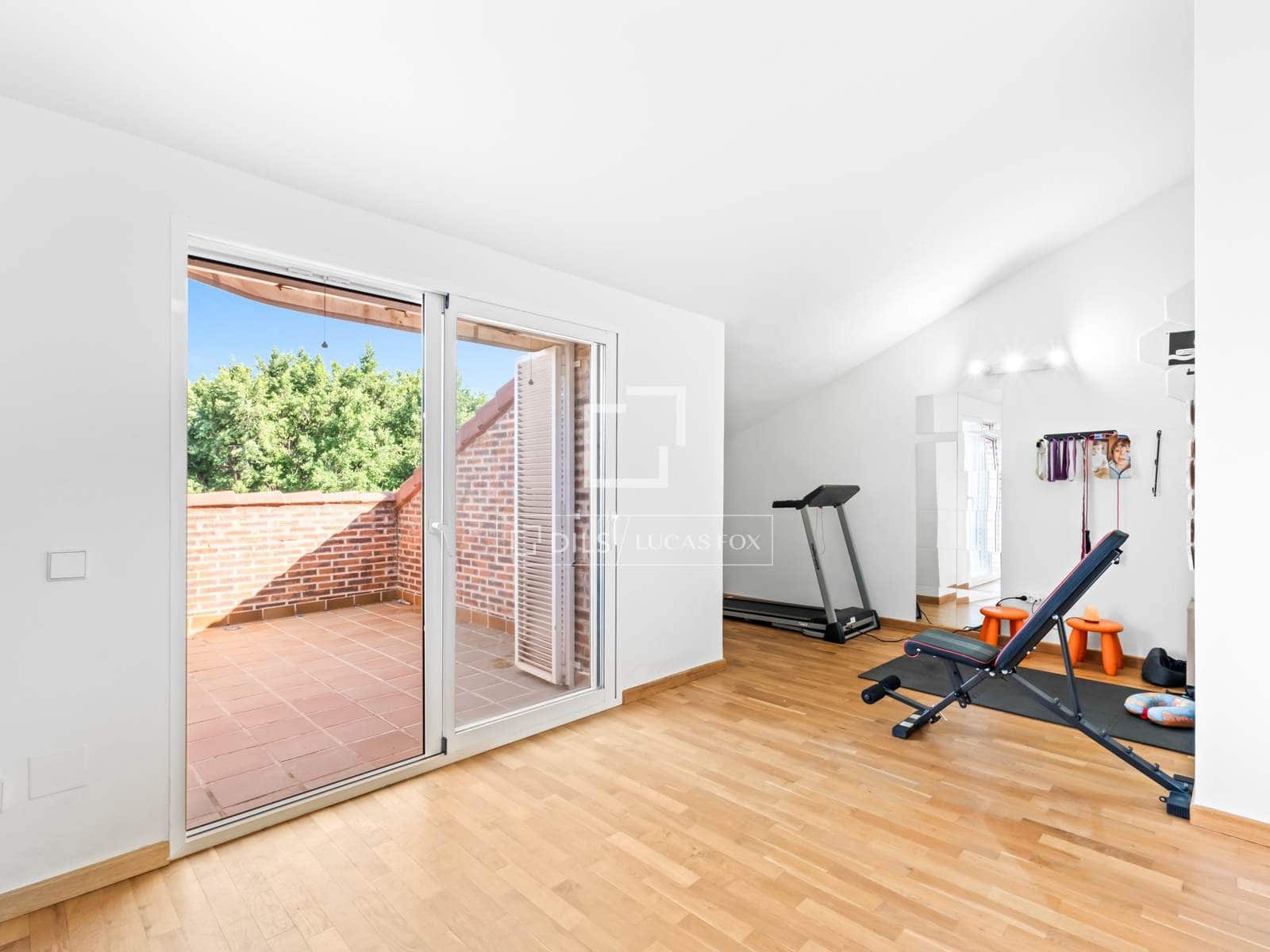4 slaapkamer Villa te koop in Alicante stad met zwembad garage - € 750.000 (Ref: 9941178)