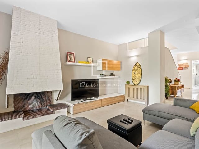 4 slaapkamer Villa te koop in Alicante stad met zwembad garage - € 750.000 (Ref: 9941178)