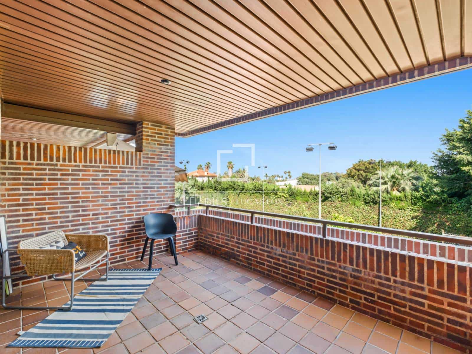 4 slaapkamer Villa te koop in Alicante stad met zwembad garage - € 750.000 (Ref: 9941178)