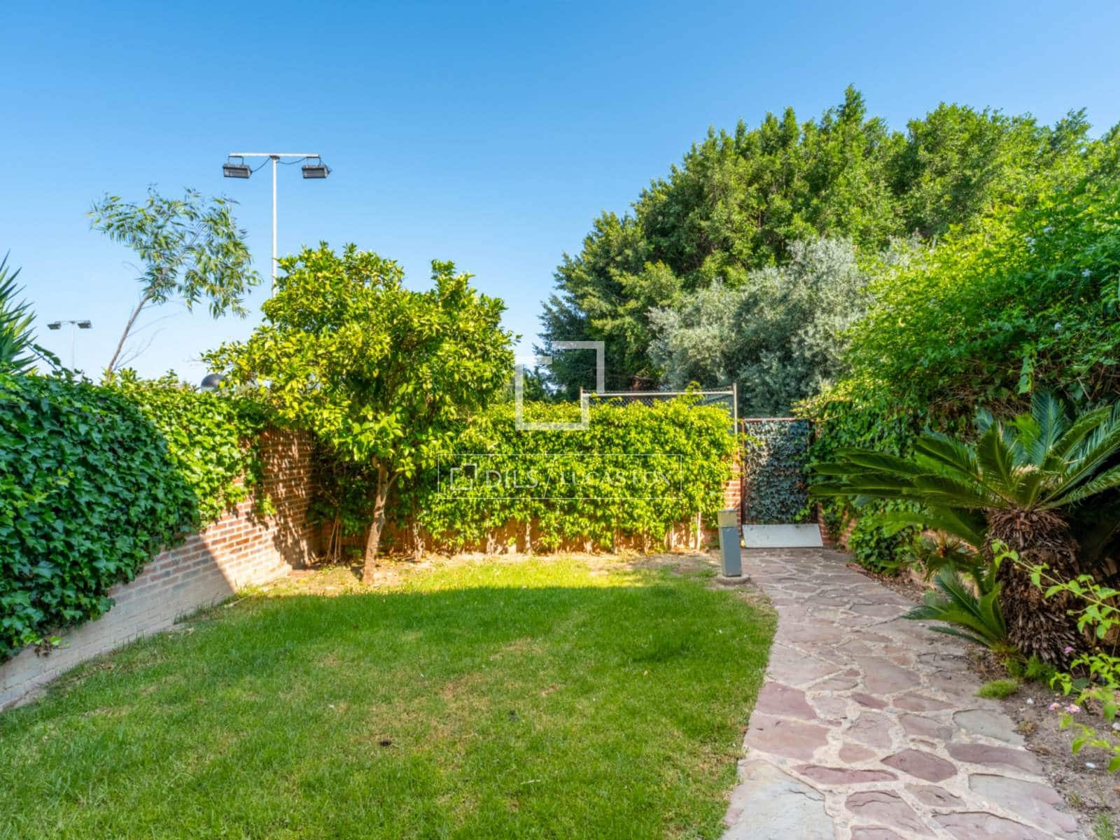 4 slaapkamer Villa te koop in Alicante stad met zwembad garage - € 750.000 (Ref: 9941178)