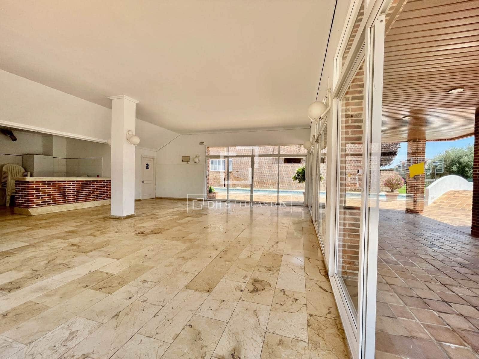 4 slaapkamer Villa te koop in Alicante stad met zwembad garage - € 750.000 (Ref: 9941178)