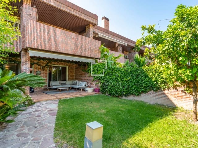 4 slaapkamer Villa te koop in Alicante stad met zwembad garage - € 750.000 (Ref: 9941178)