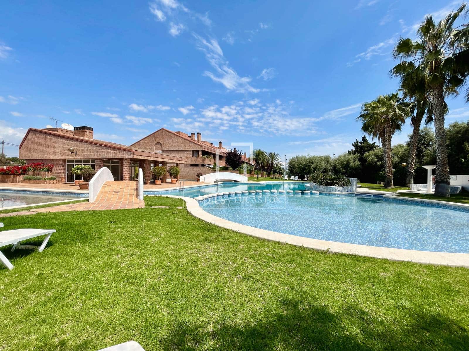 4 slaapkamer Villa te koop in Alicante stad met zwembad garage - € 750.000 (Ref: 9941178)