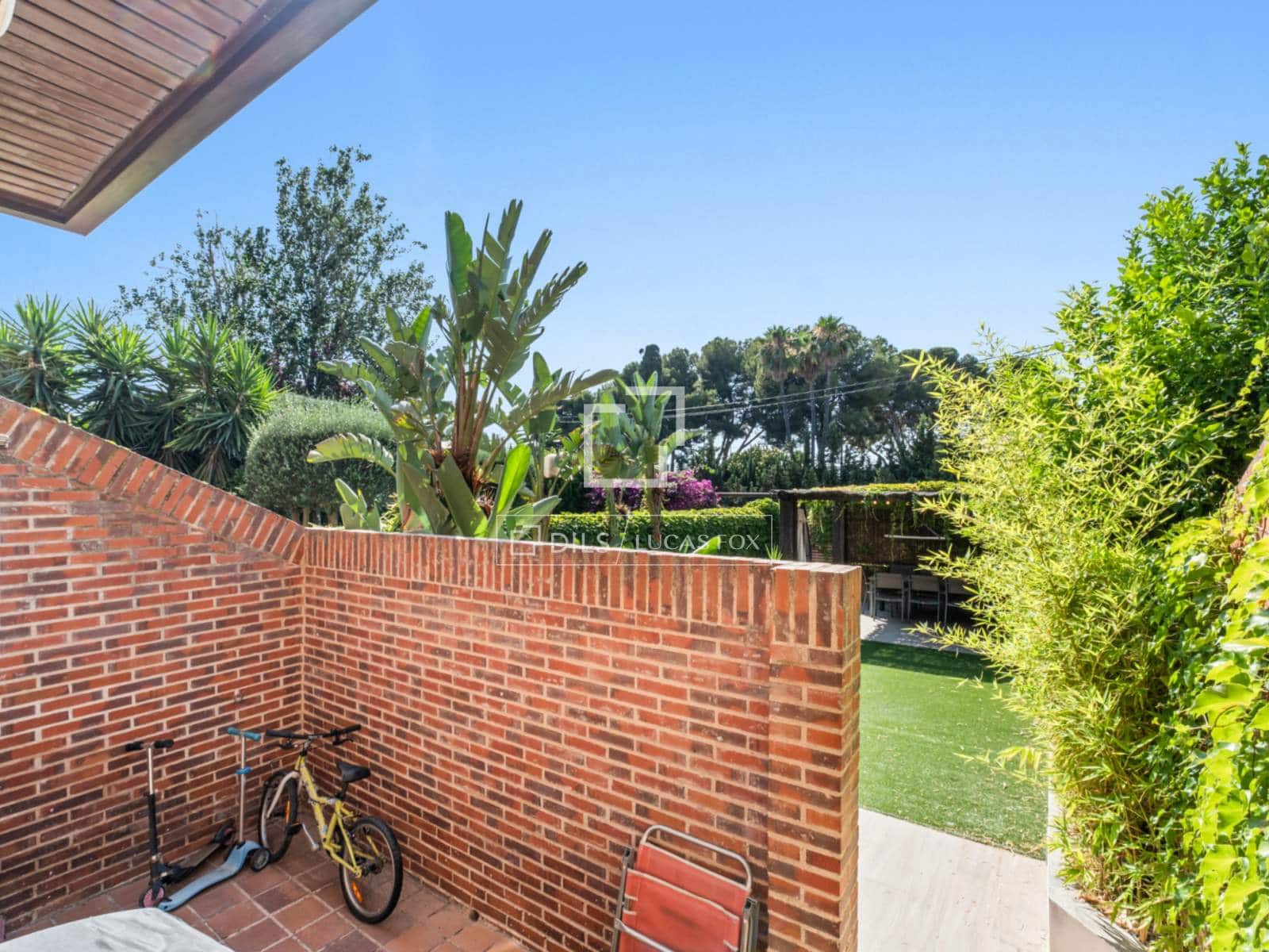 4 slaapkamer Villa te koop in Alicante stad met zwembad garage - € 750.000 (Ref: 9941178)