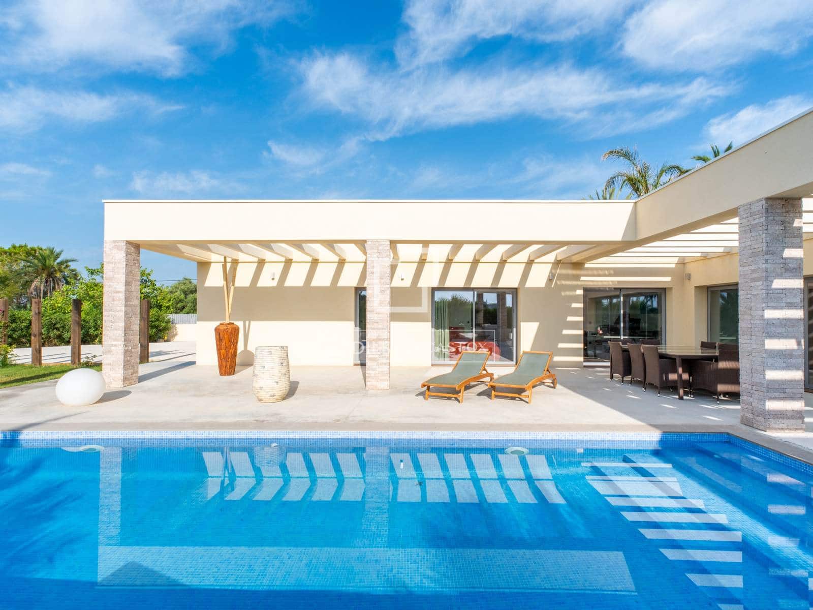 4 soveværelse Villa til salg i Elche / Elx med swimmingpool garage - € 950.000 (Ref: 9941179)