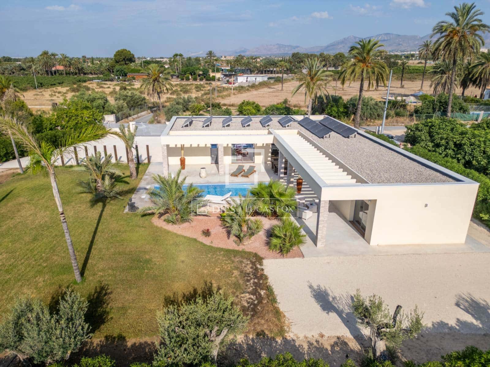 4 soveværelse Villa til salg i Elche / Elx med swimmingpool garage - € 950.000 (Ref: 9941179)