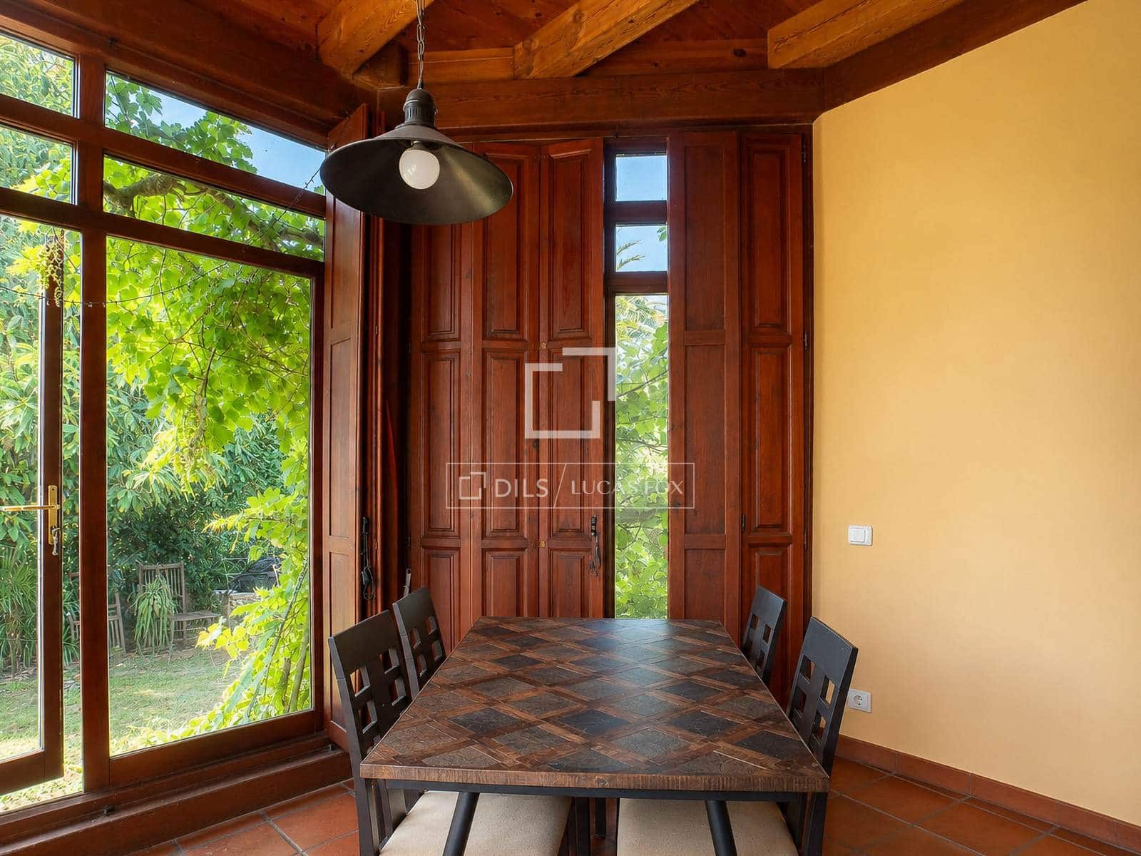 Chalet de 3 habitaciones en Donostia-San Sebastián en venta con garaje - 1.050.000 € (Ref: 9941180)