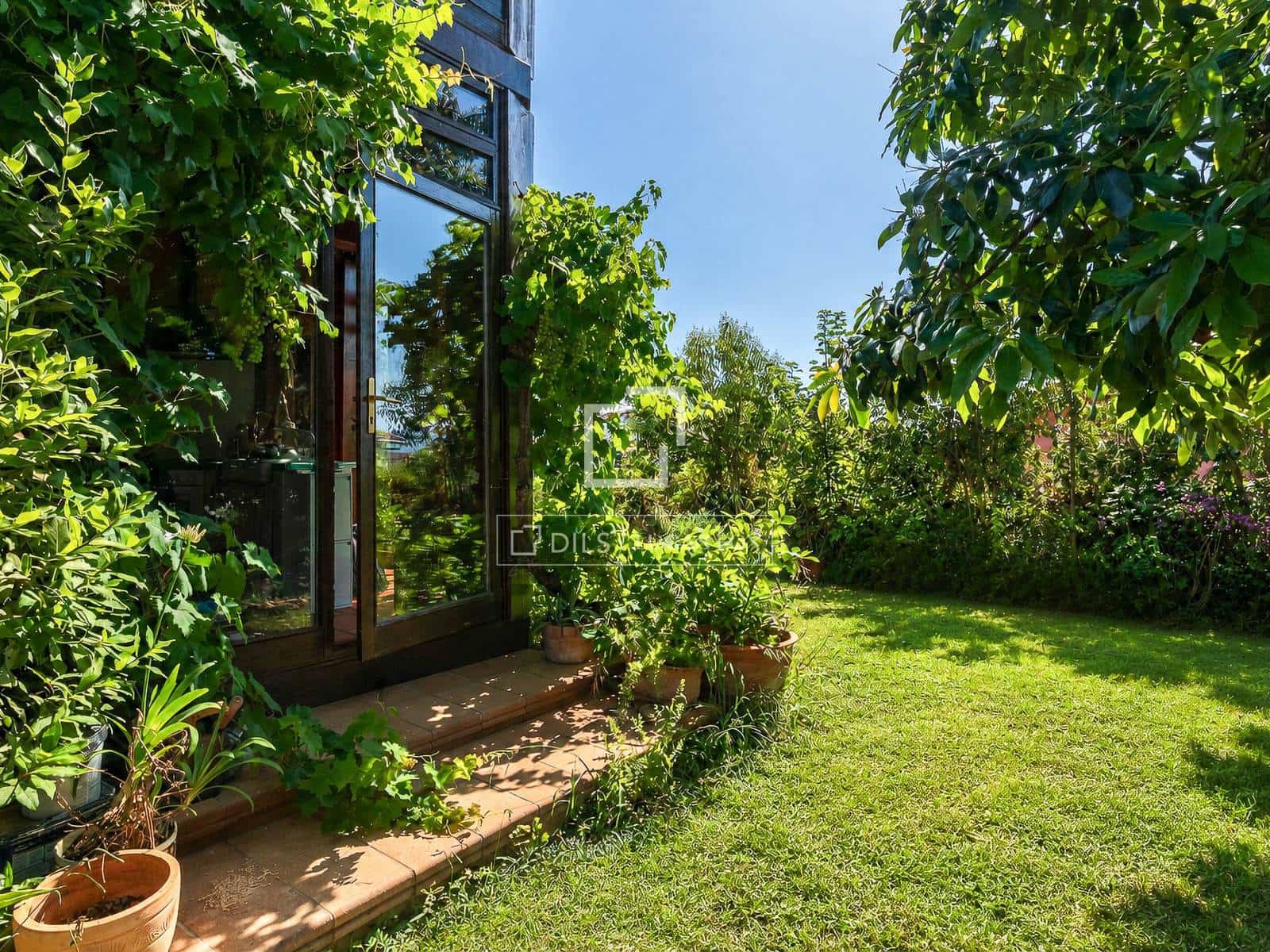 Chalet de 3 habitaciones en Donostia-San Sebastián en venta con garaje - 1.050.000 € (Ref: 9941180)
