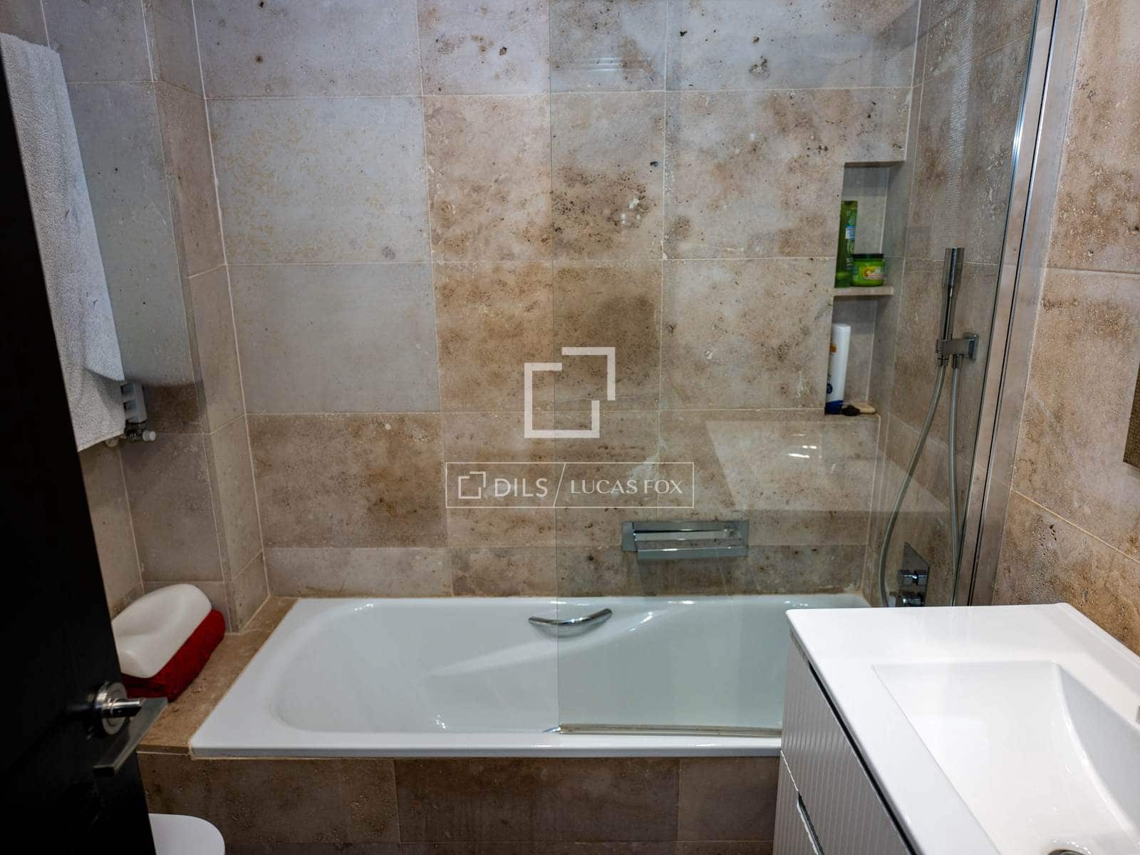 5 bedroom Villa for rent in La Moraleja with pool garage - € 8,000 (Ref: 9944330)