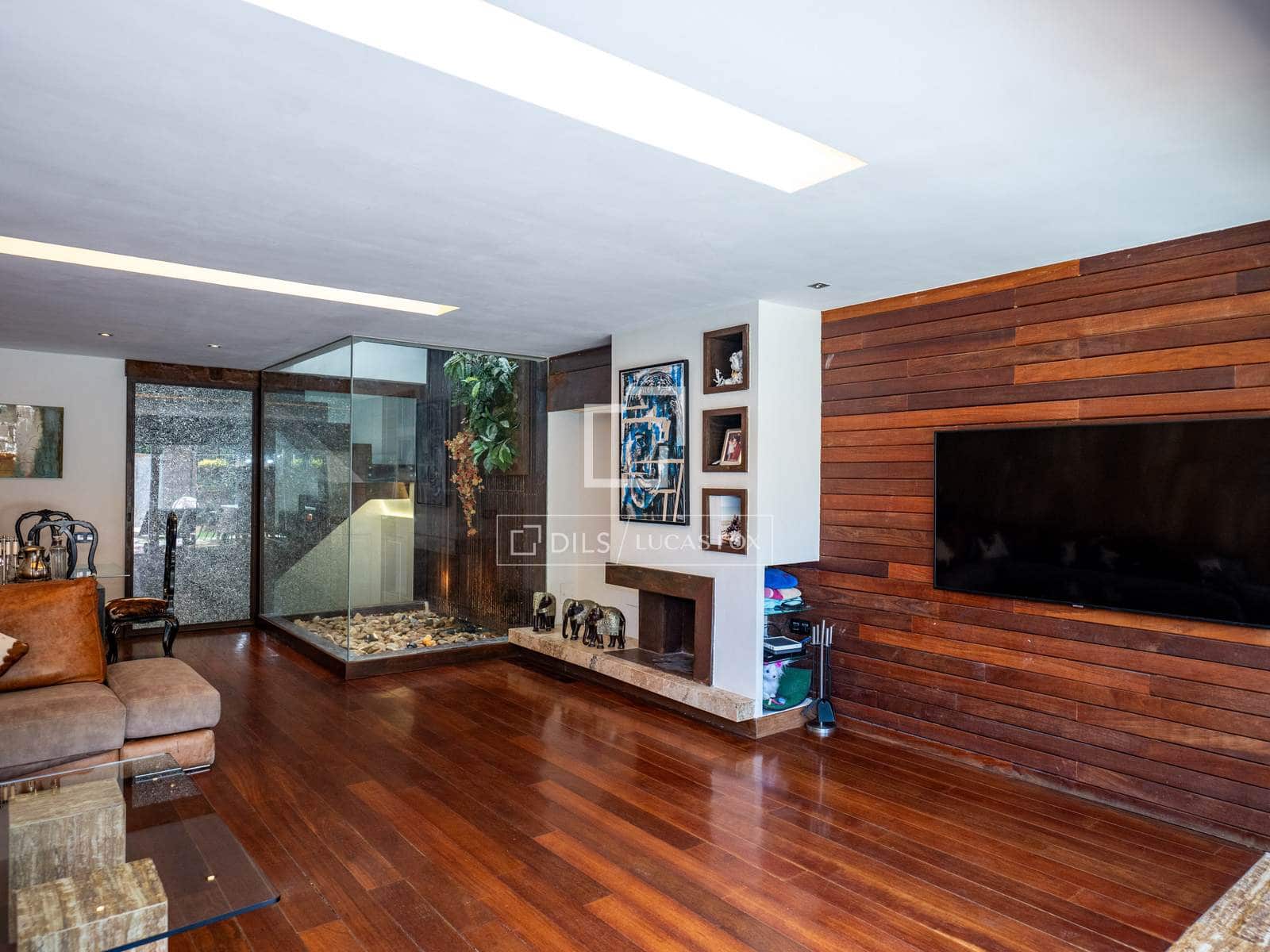 5 bedroom Villa for rent in La Moraleja with pool garage - € 8,000 (Ref: 9944330)