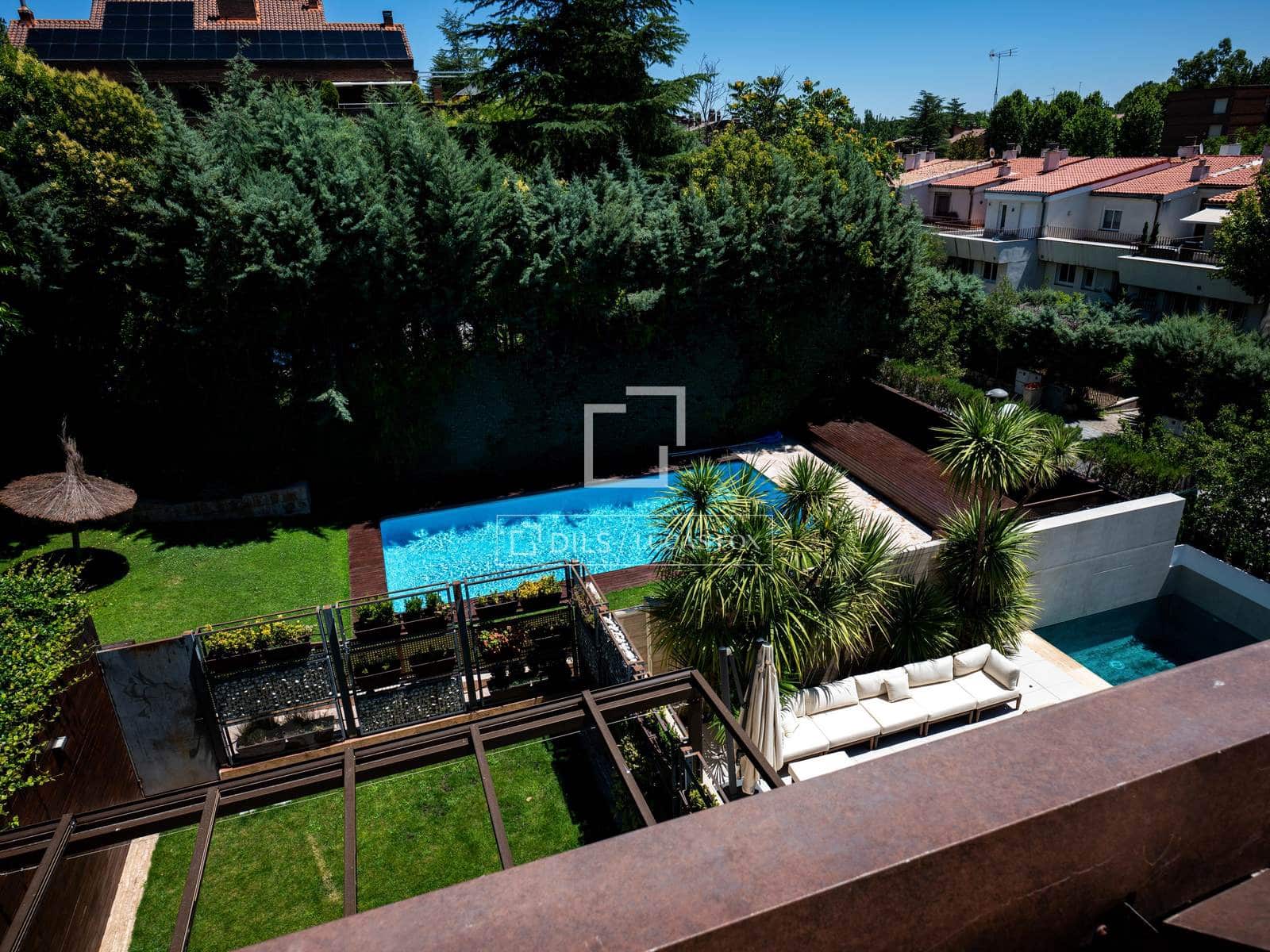 5 bedroom Villa for rent in La Moraleja with pool garage - € 8,000 (Ref: 9944330)