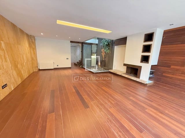 5 bedroom Villa for rent in Alcobendas with pool garage - € 7,000 (Ref: 9944330)