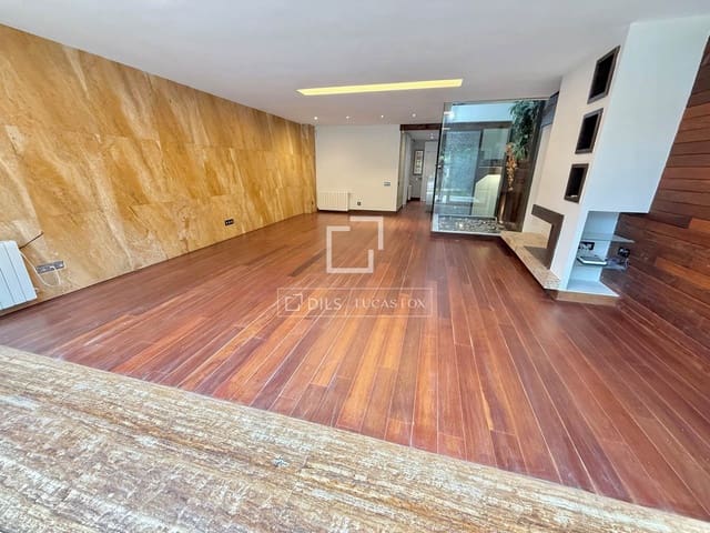 5 bedroom Villa for rent in Alcobendas with pool garage - € 7,000 (Ref: 9944330)