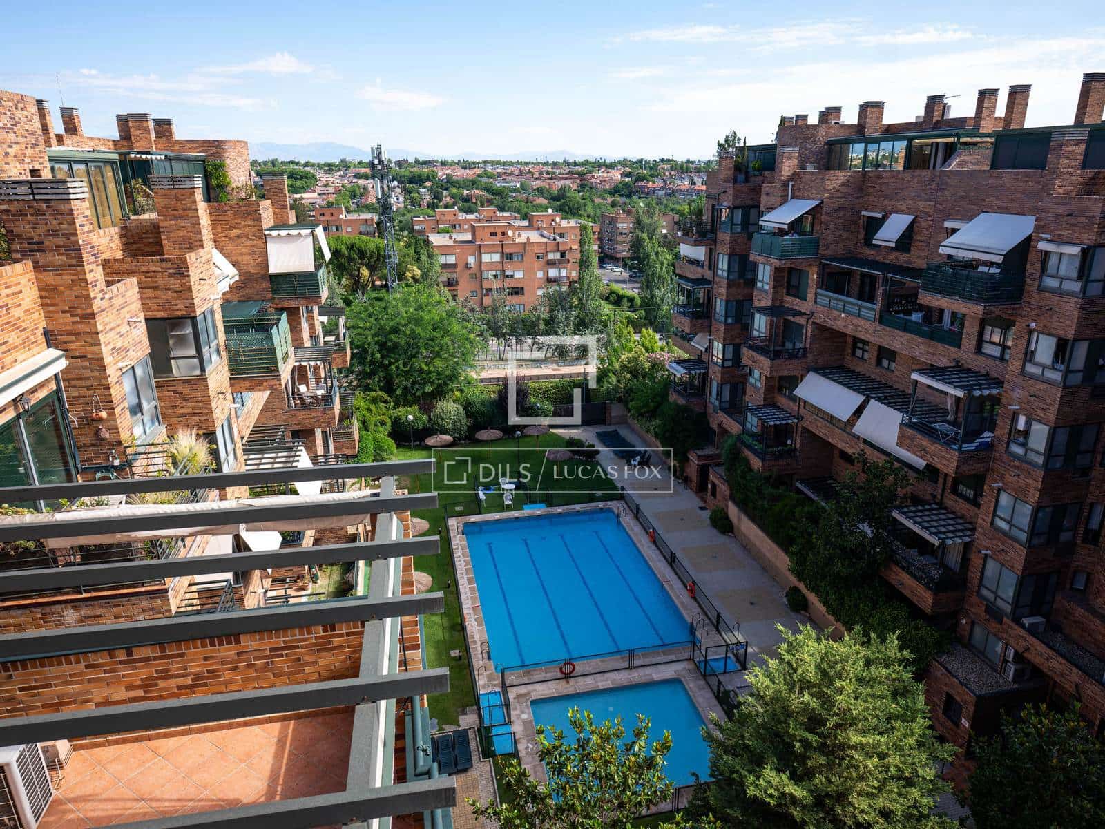 3 Zimmer Penthouse zu vermieten in Madrid Stadt mit Pool Garage - 3.600 € (Ref: 9944331)