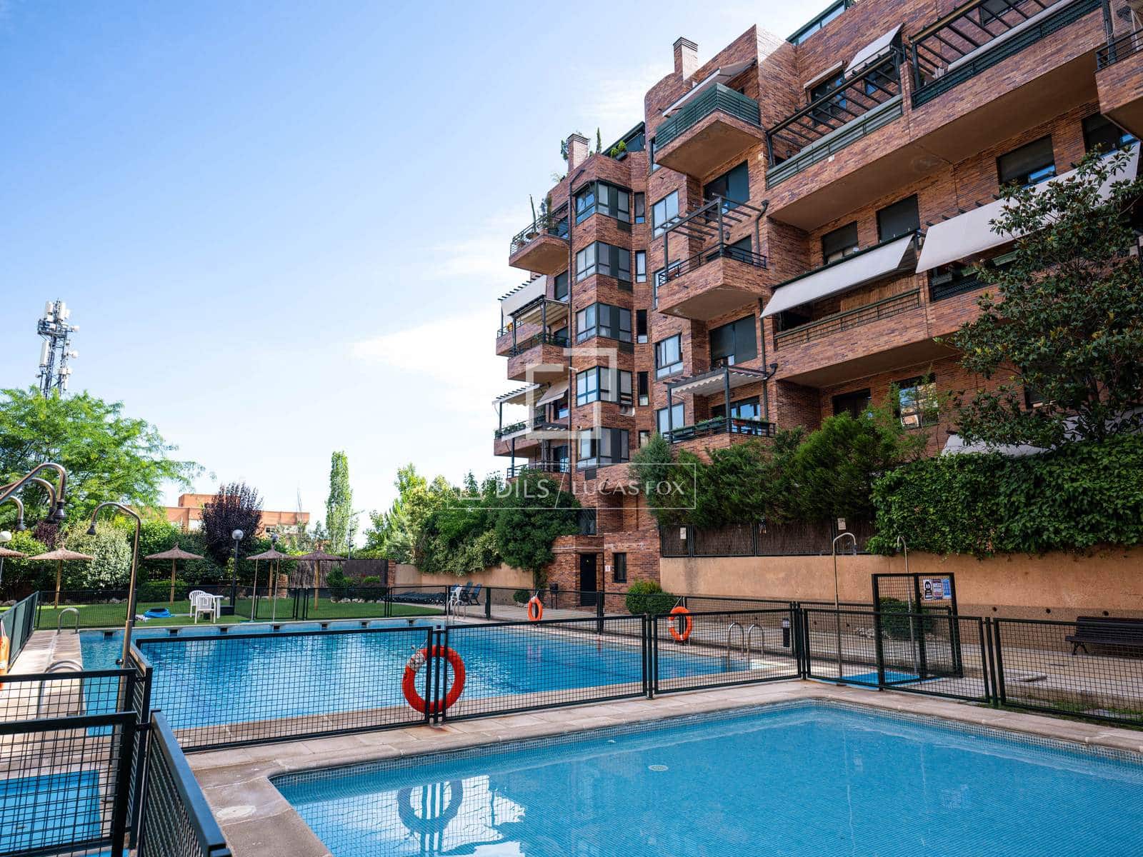 3 Zimmer Penthouse zu vermieten in Madrid Stadt mit Pool Garage - 3.600 € (Ref: 9944331)