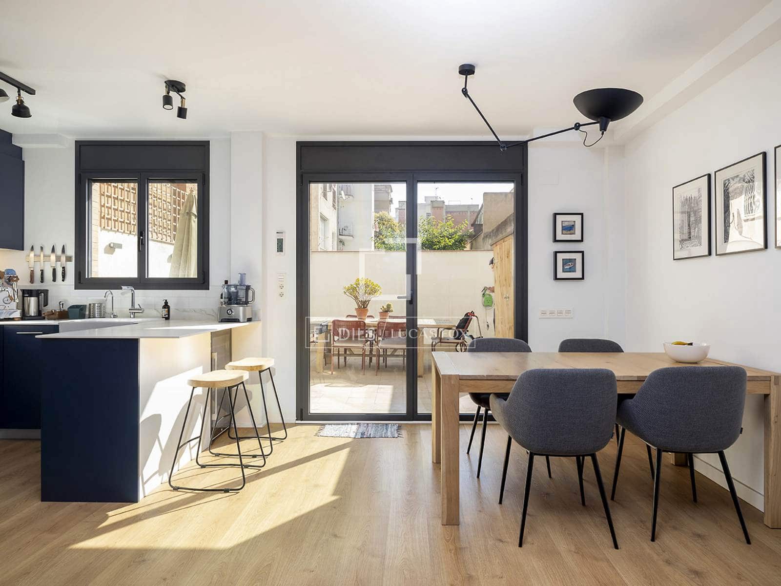 3 soveværelse Lejlighed til salg i Barcelona by - € 585.000 (Ref: 9944429)