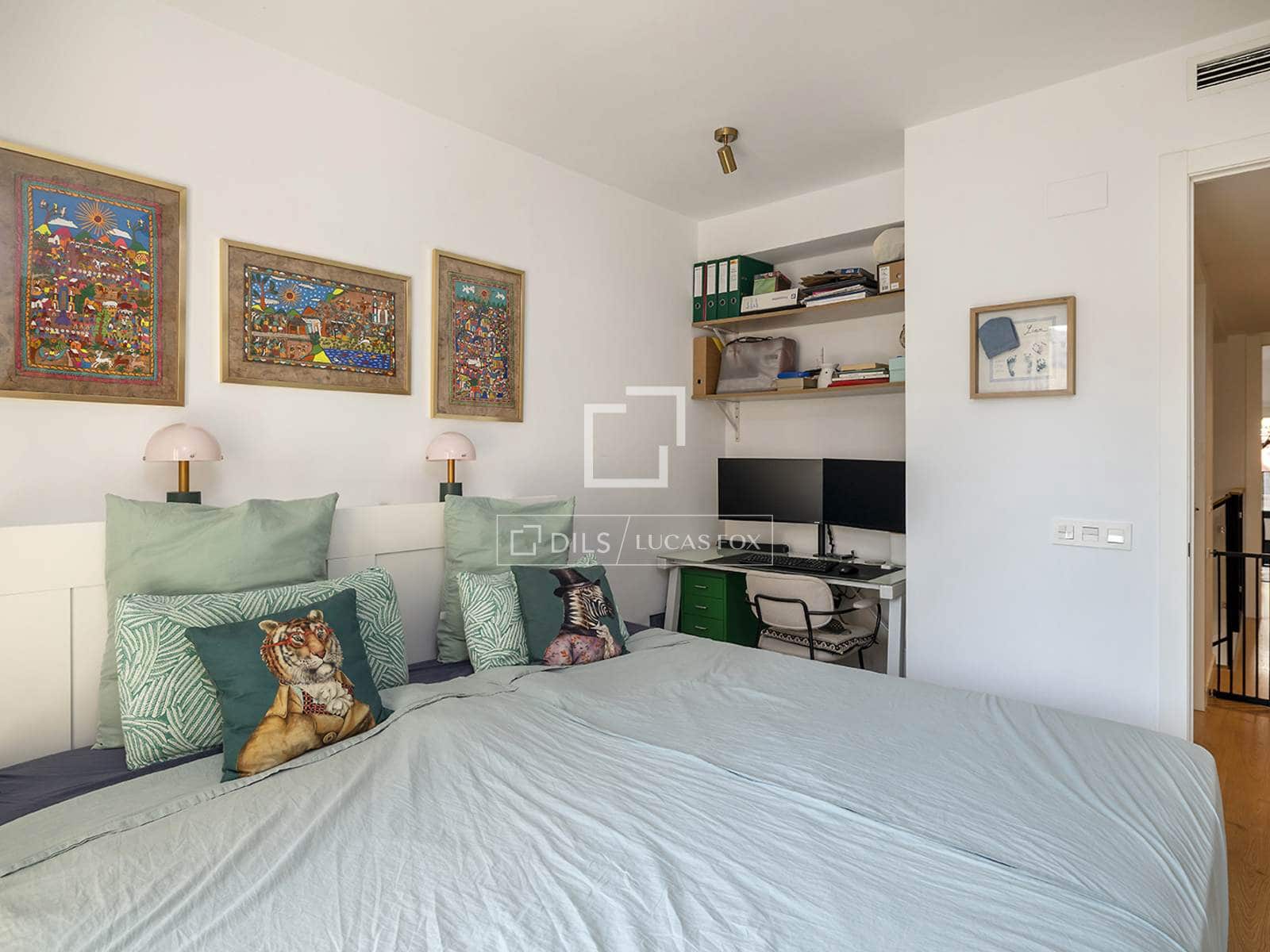 3 soveværelse Lejlighed til salg i Barcelona by - € 585.000 (Ref: 9944429)