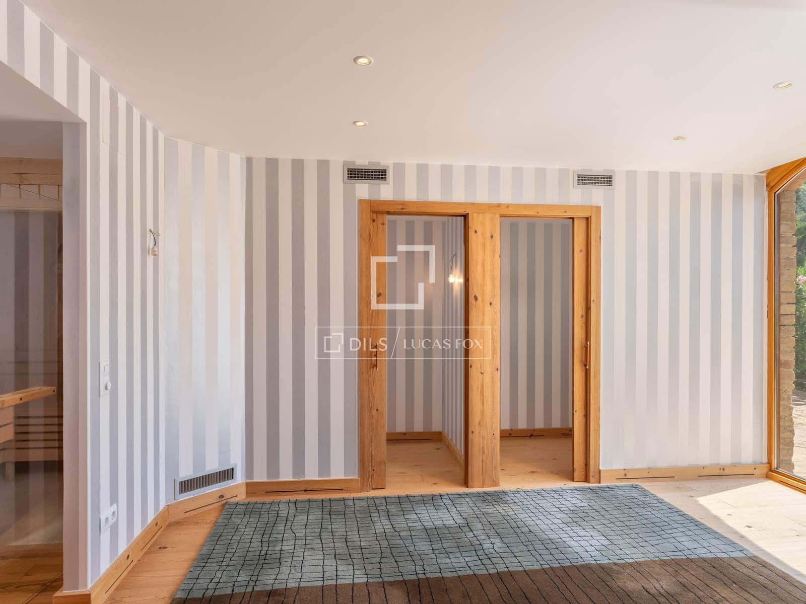 7 soverom Finca/Herregård til salgs i Cabanelles med svømmebasseng garasje - € 1 650 000 (Ref: 9944661)