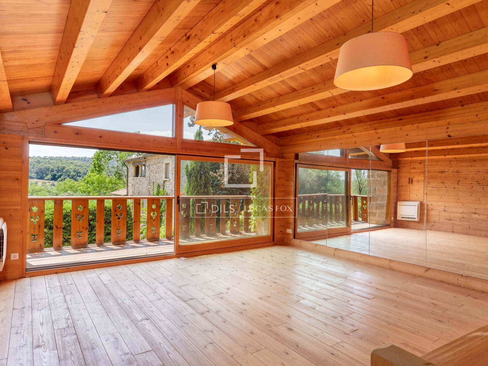7 soverom Finca/Herregård til salgs i Cabanelles med svømmebasseng garasje - € 1 650 000 (Ref: 9944661)