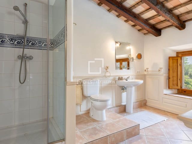 7 soverom Finca/Herregård til salgs i Cabanelles med svømmebasseng garasje - € 1 650 000 (Ref: 9944661)