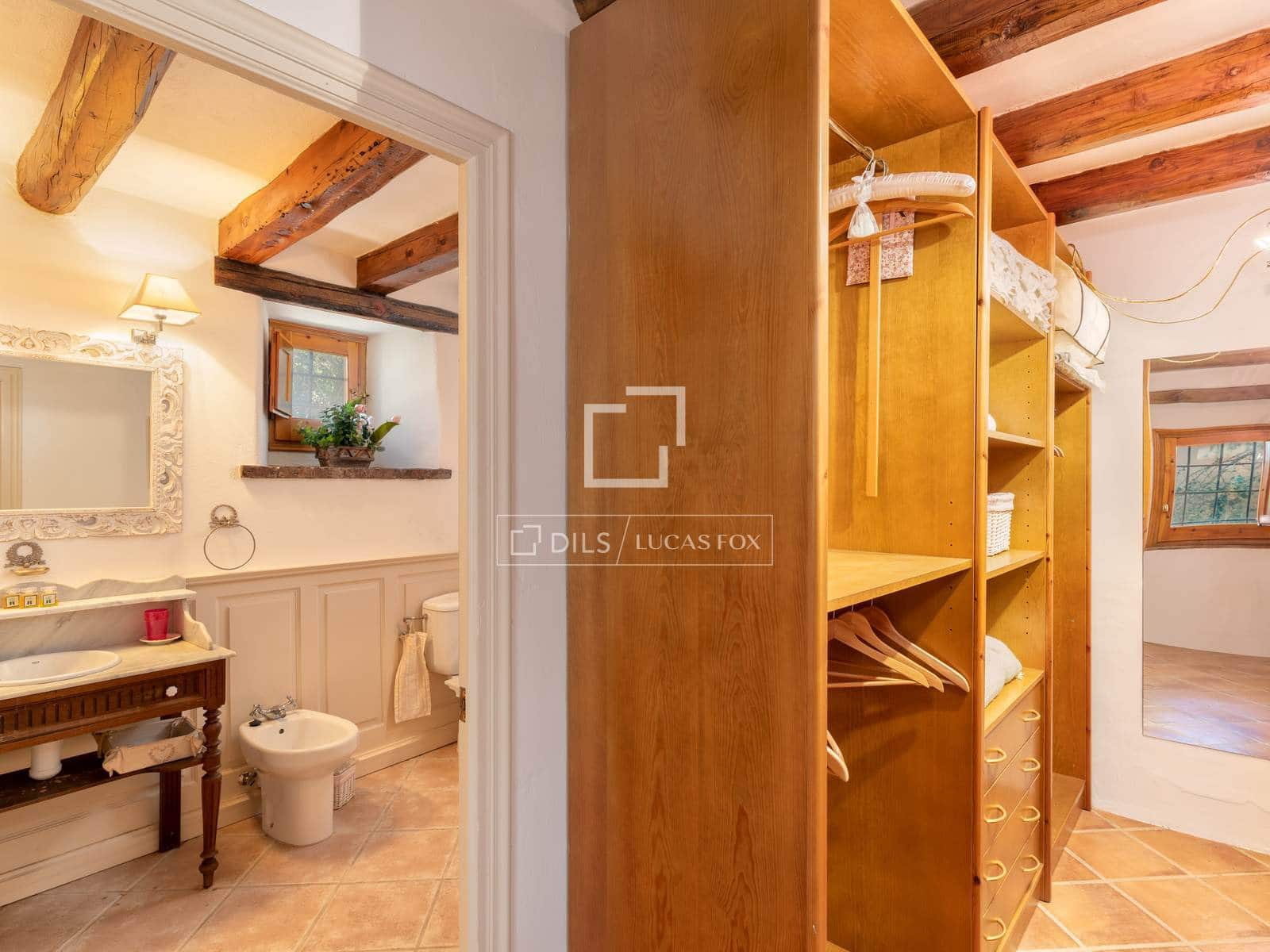 7 soverom Finca/Herregård til salgs i Cabanelles med svømmebasseng garasje - € 1 650 000 (Ref: 9944661)