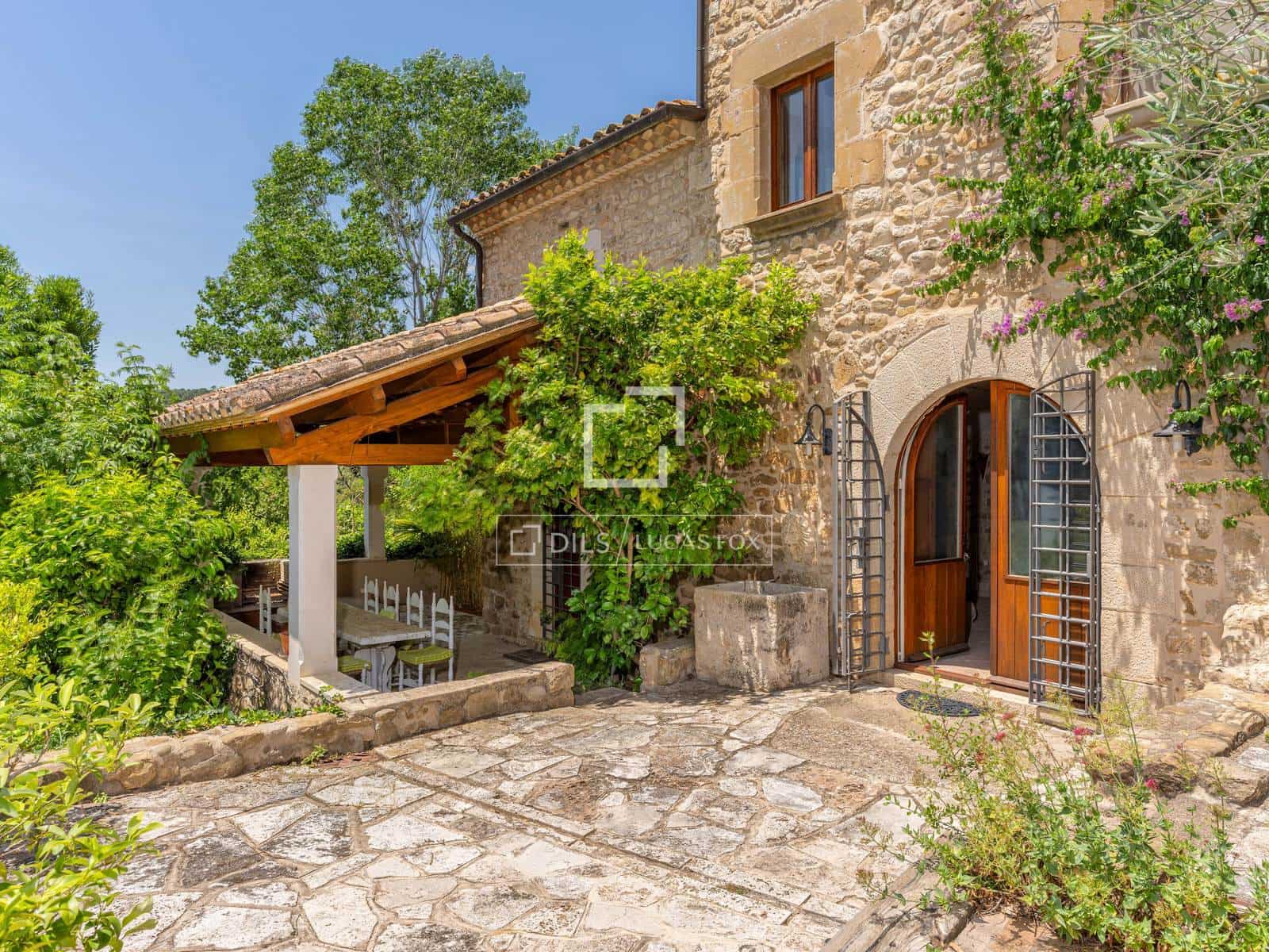 7 soverom Finca/Herregård til salgs i Cabanelles med svømmebasseng garasje - € 1 650 000 (Ref: 9944661)