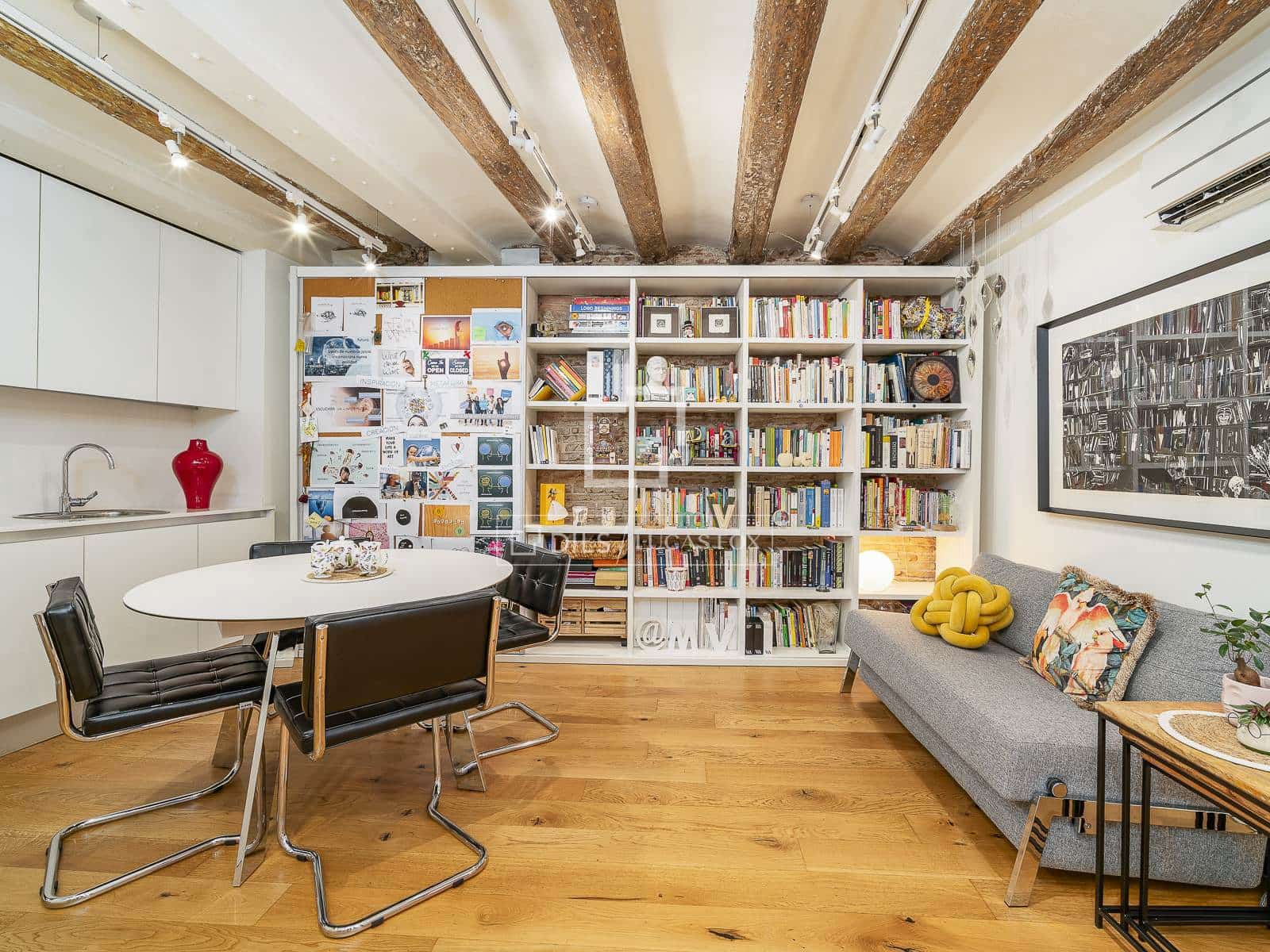 1 bedroom Apartment for sale in Barcelona city - € 365,000 (Ref: 9944833)
