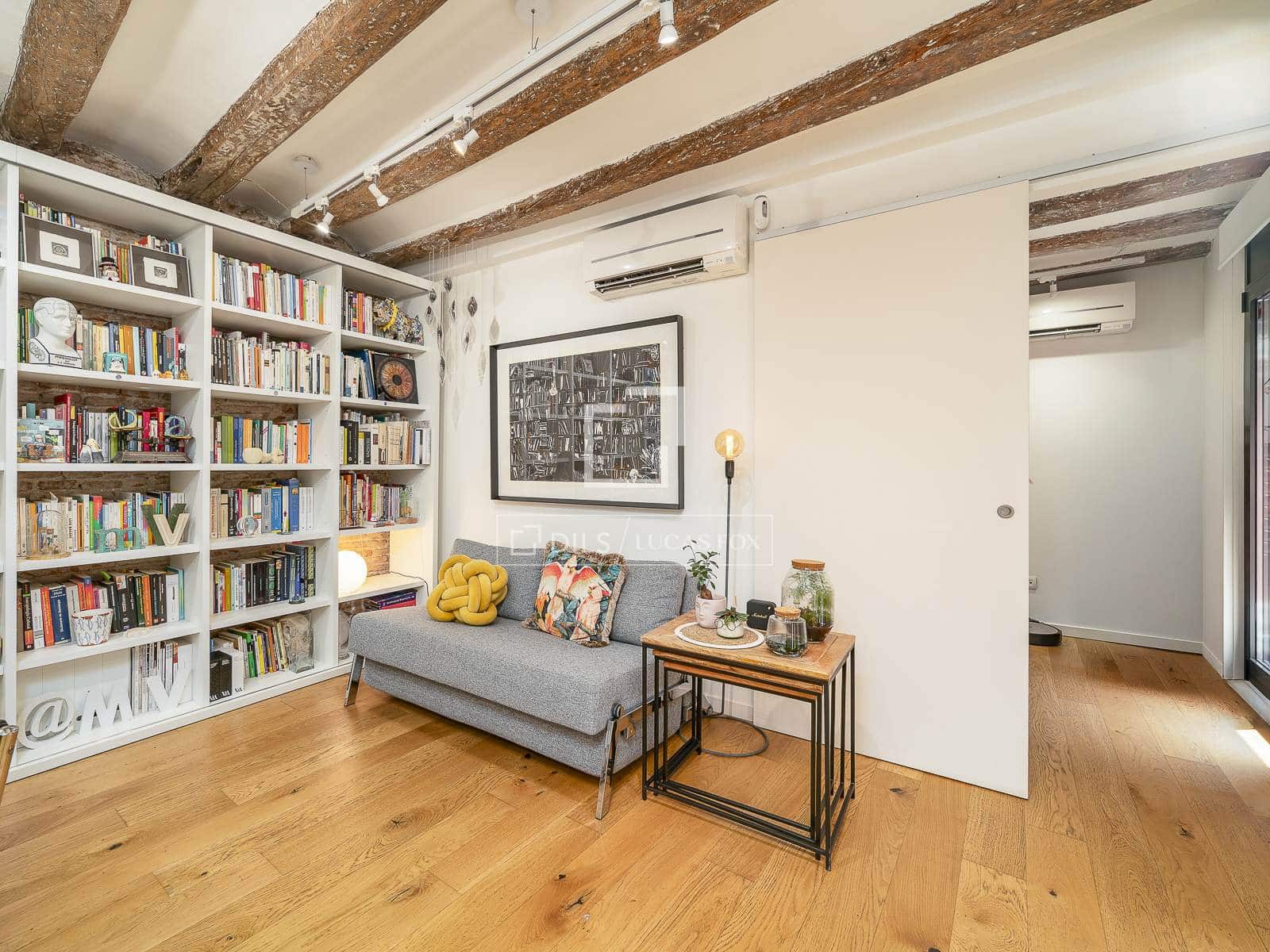 1 bedroom Apartment for sale in Barcelona city - € 365,000 (Ref: 9944833)