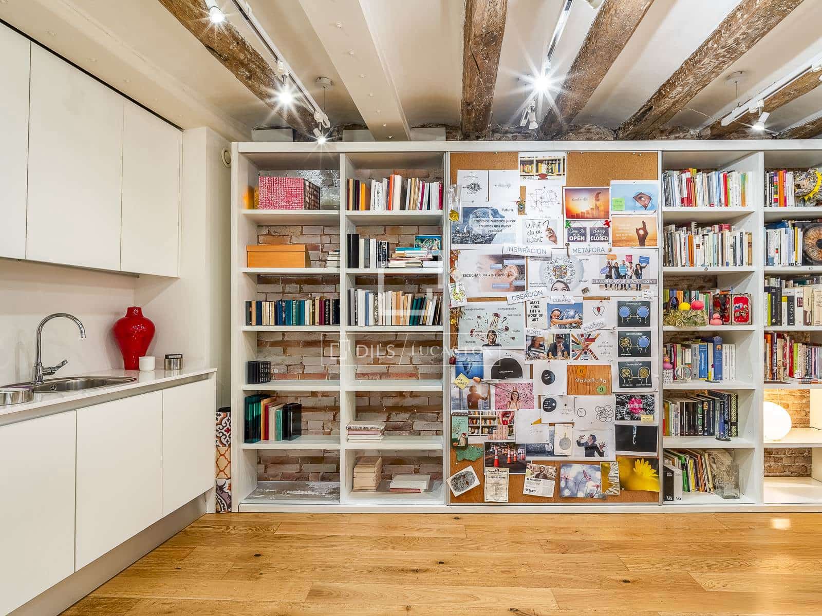 1 bedroom Apartment for sale in Barcelona city - € 365,000 (Ref: 9944833)