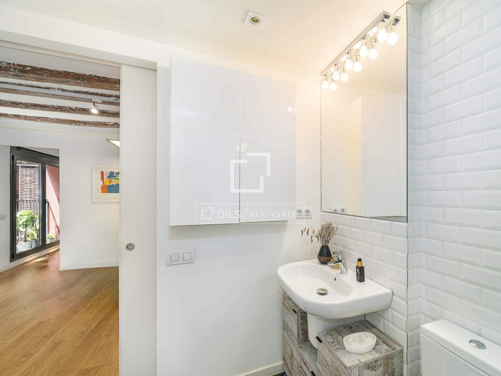 1 bedroom Apartment for sale in Barcelona city - € 365,000 (Ref: 9944833)