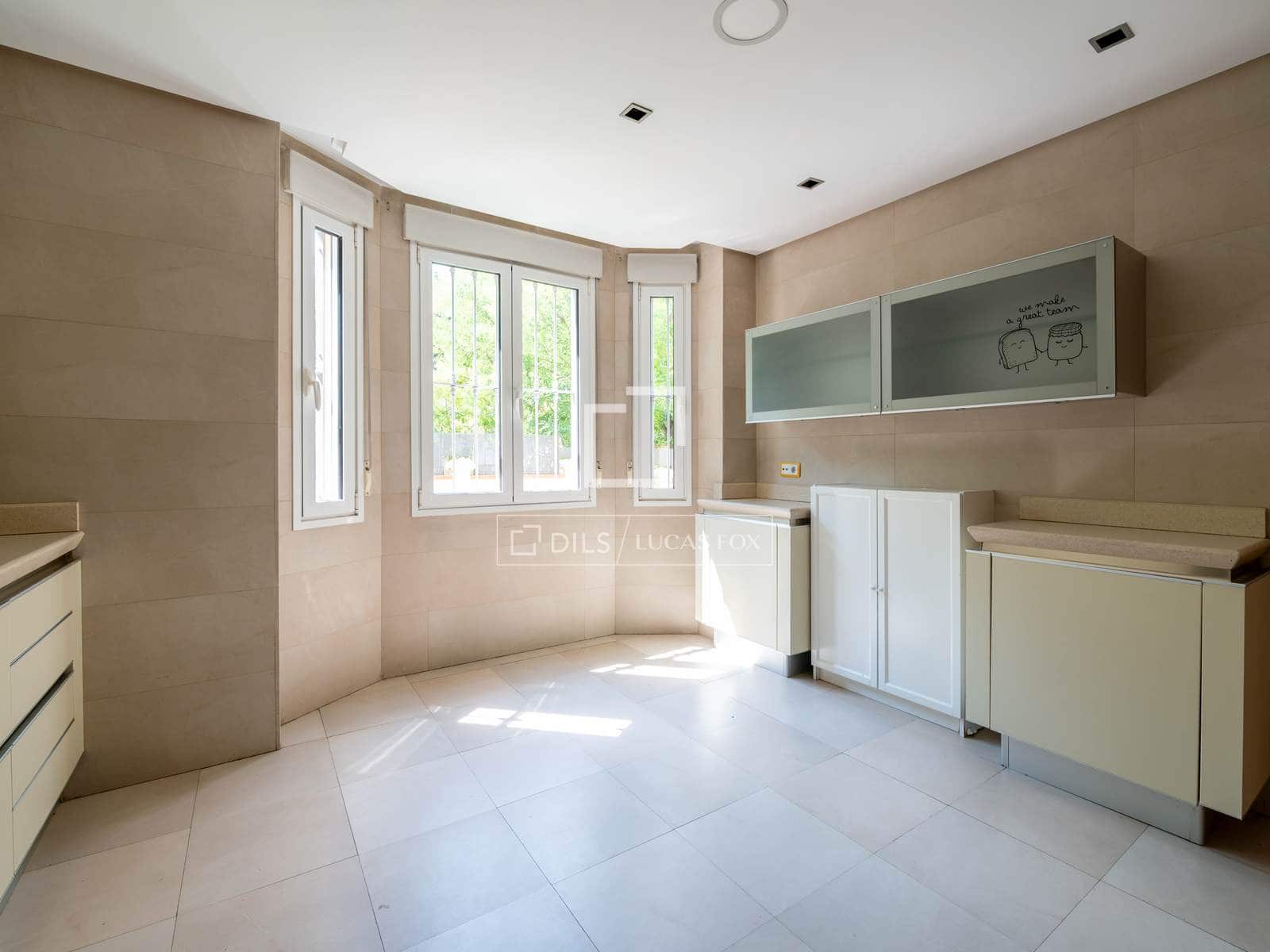 5 sovrum Villa till salu i Madrid stad med garage - 3 199 000 € (Ref: 9944834)