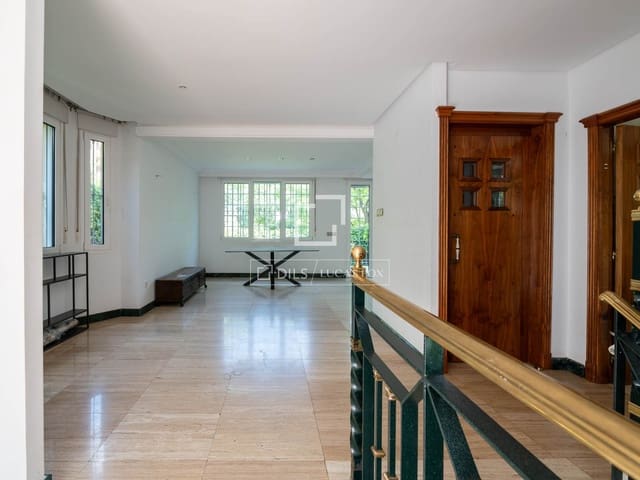 5 sovrum Villa till salu i Nueva España, Madrid stad med garage - 3 199 000 € (Ref: 9944834)