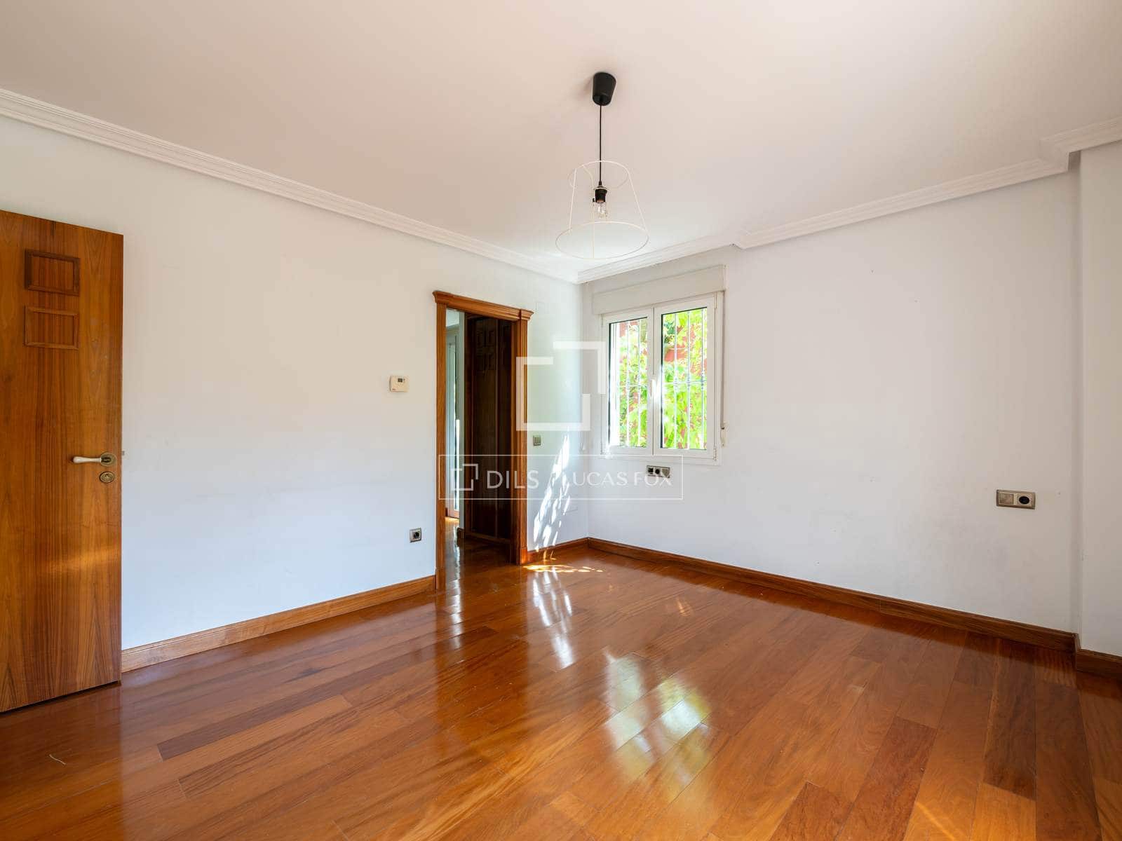 5 sovrum Villa till salu i Madrid stad med garage - 3 199 000 € (Ref: 9944834)