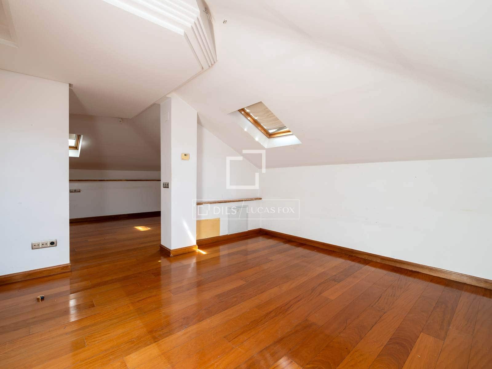 5 sovrum Villa till salu i Madrid stad med garage - 3 199 000 € (Ref: 9944834)
