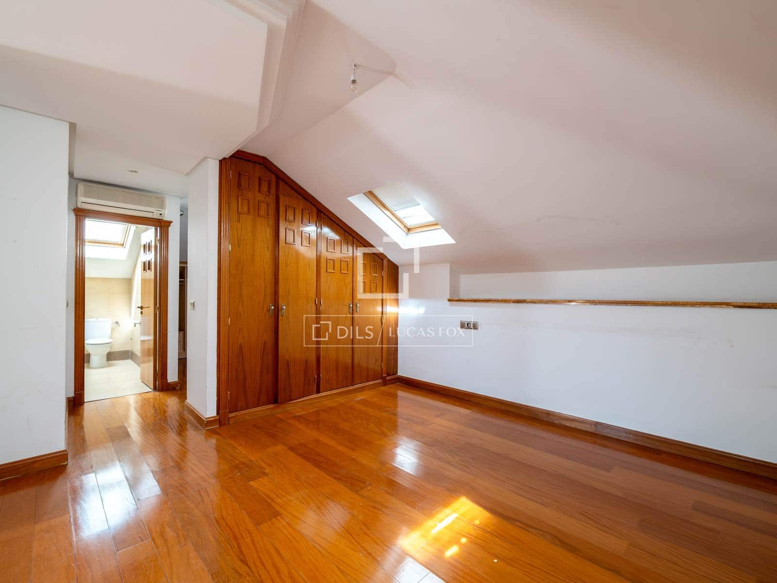 5 sovrum Villa till salu i Madrid stad med garage - 3 199 000 € (Ref: 9944834)