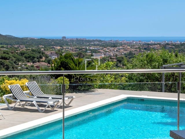 4 soverom Villa til salgs i Calonge i Sant Antoni med svømmebasseng garasje - € 890 000 (Ref: 9944835)
