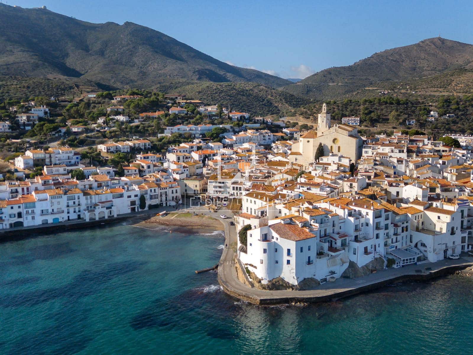 4 soverom Villa til salgs i Cadaques med garasje - € 1 095 000 (Ref: 9945992)