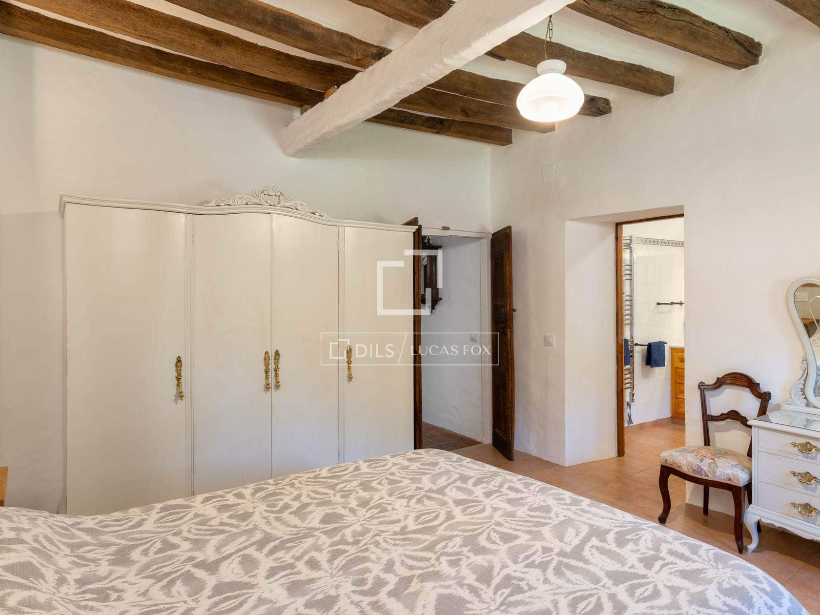 8 quarto Quinta/Casa Rural para venda em Olot com piscina garagem - 1 075 000 € (Ref: 9945993)