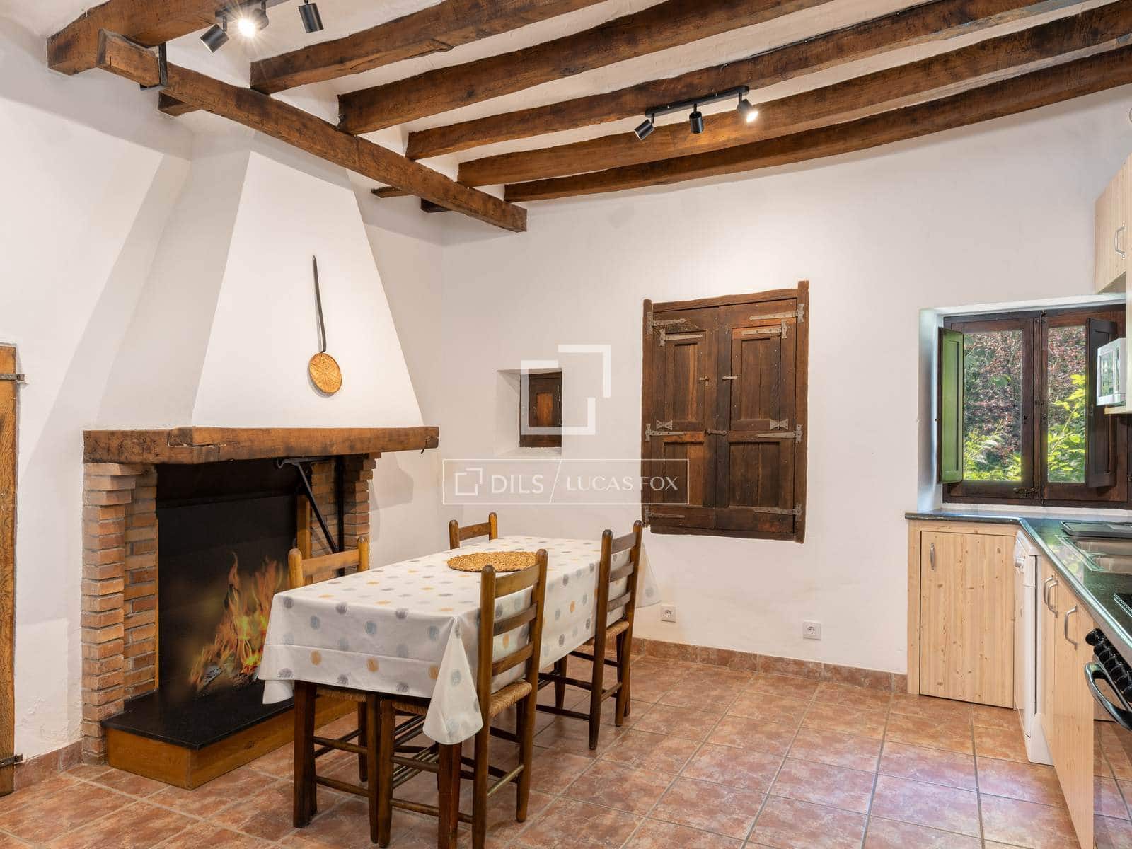 8 quarto Quinta/Casa Rural para venda em Olot com piscina garagem - 1 075 000 € (Ref: 9945993)