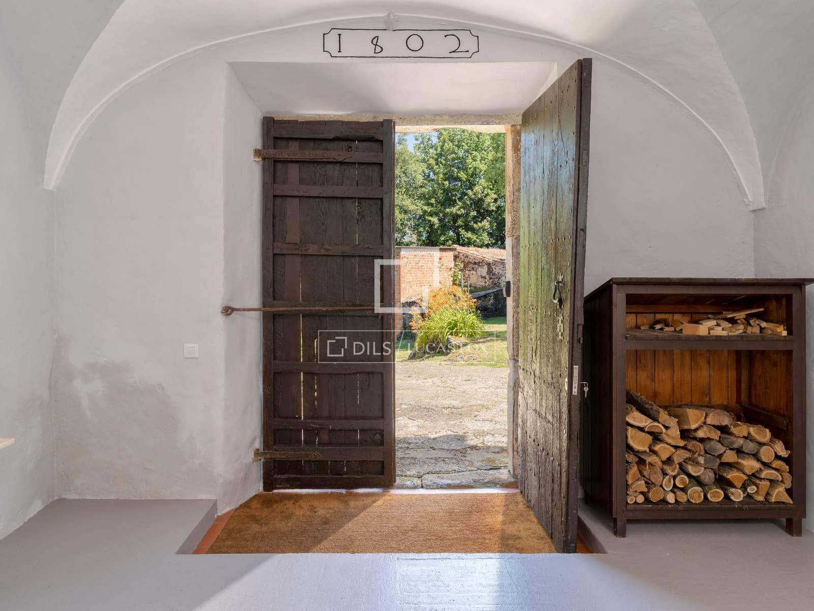 8 quarto Quinta/Casa Rural para venda em Olot com piscina garagem - 1 075 000 € (Ref: 9945993)