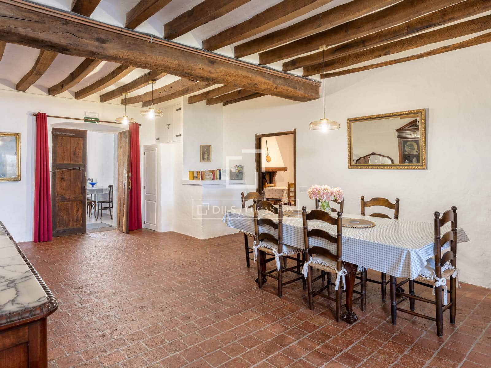 8 quarto Quinta/Casa Rural para venda em Olot com piscina garagem - 1 075 000 € (Ref: 9945993)