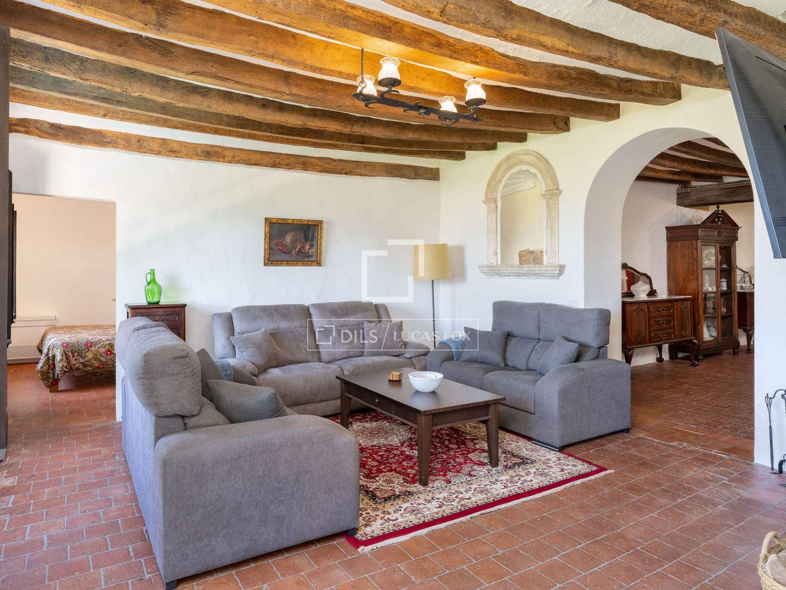8 quarto Quinta/Casa Rural para venda em Olot com piscina garagem - 1 075 000 € (Ref: 9945993)