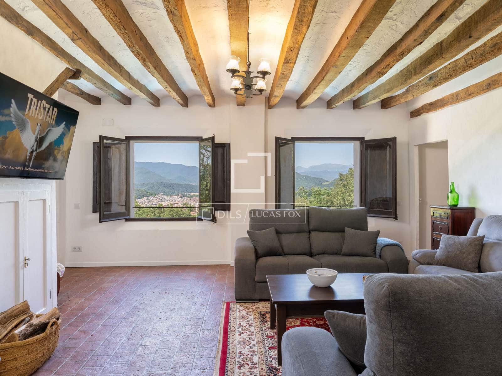 8 quarto Quinta/Casa Rural para venda em Olot com piscina garagem - 1 075 000 € (Ref: 9945993)