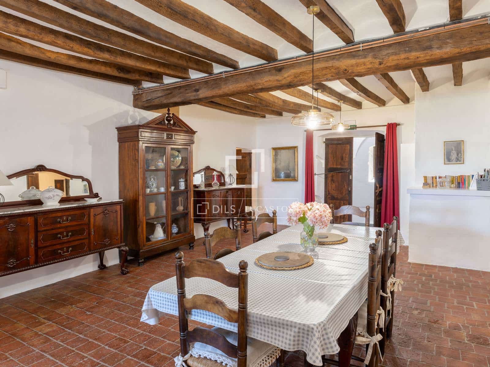 8 quarto Quinta/Casa Rural para venda em Olot com piscina garagem - 1 075 000 € (Ref: 9945993)