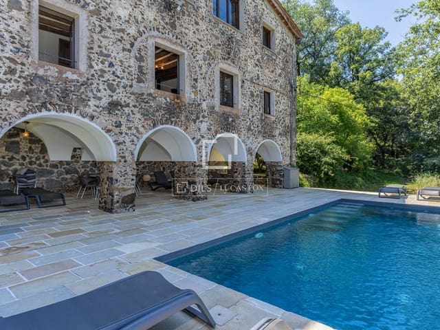 8 quarto Quinta/Casa Rural para venda em Olot com piscina garagem - 1 075 000 € (Ref: 9945993)