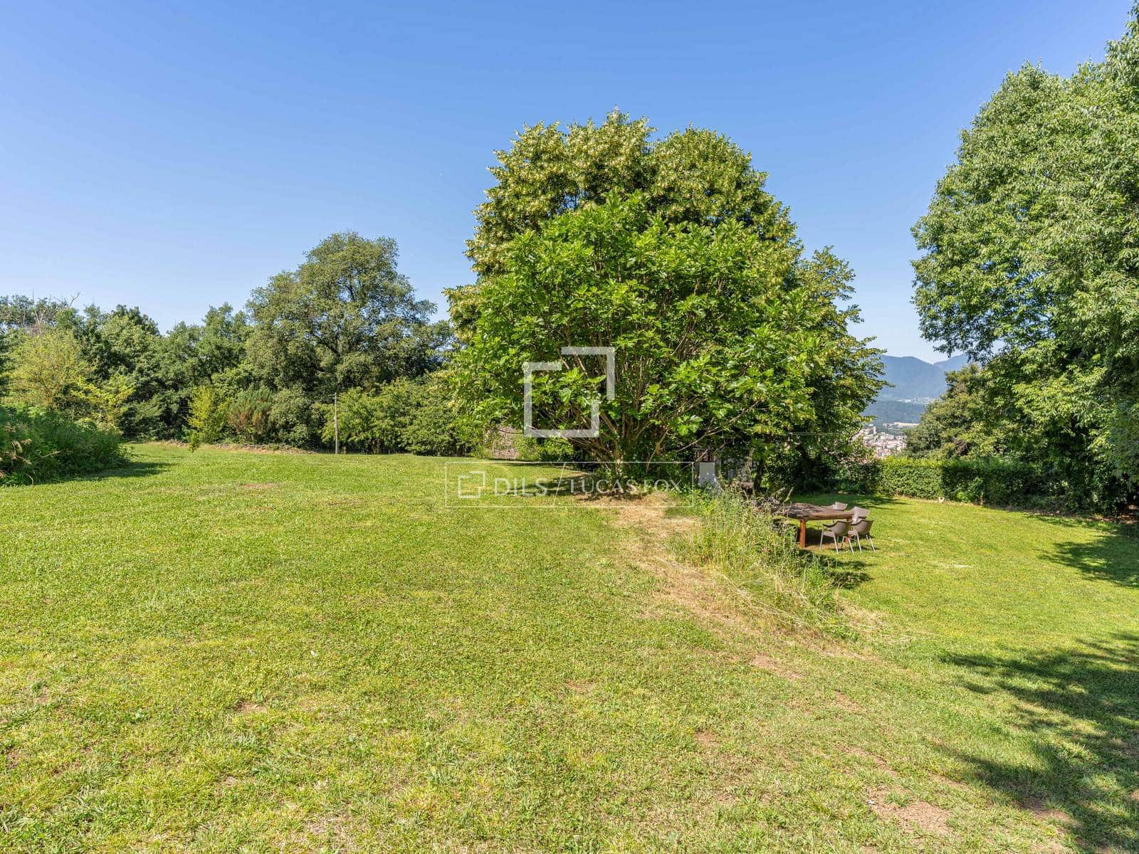 8 quarto Quinta/Casa Rural para venda em Olot com piscina garagem - 1 075 000 € (Ref: 9945993)