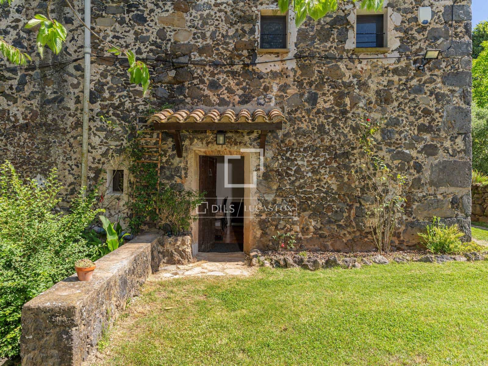 8 quarto Quinta/Casa Rural para venda em Olot com piscina garagem - 1 075 000 € (Ref: 9945993)
