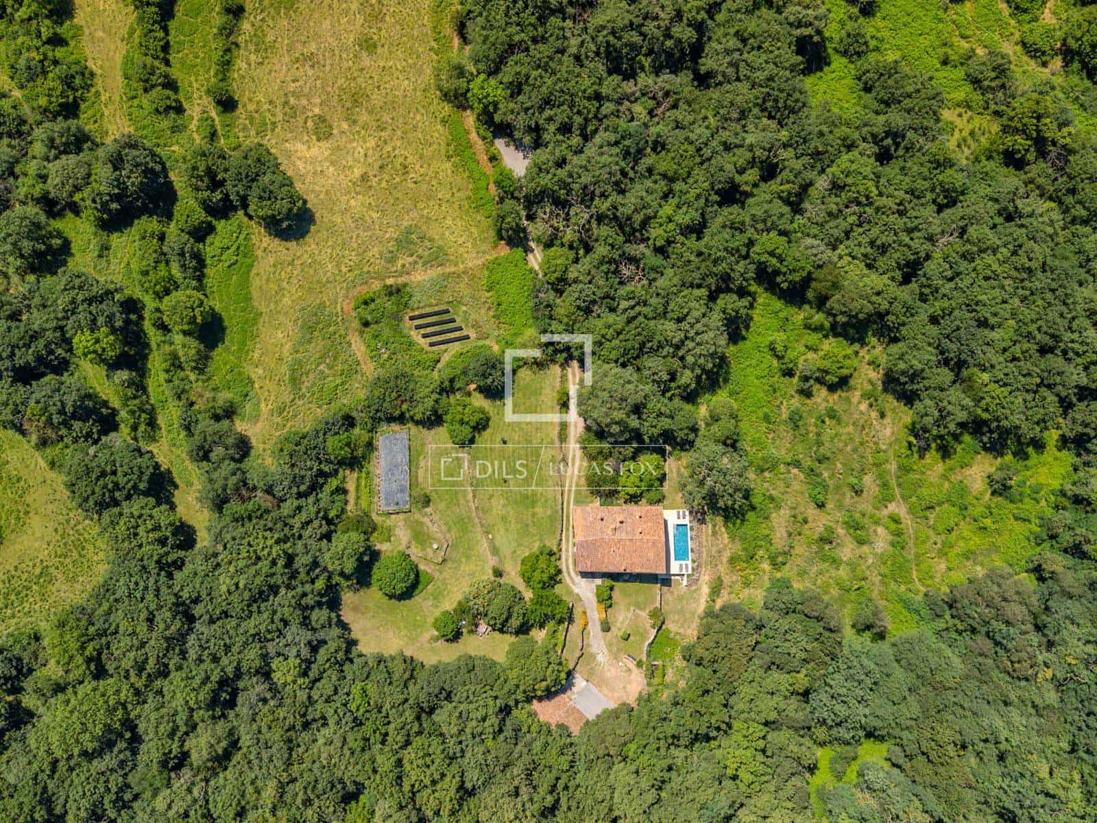 8 quarto Quinta/Casa Rural para venda em Olot com piscina garagem - 1 075 000 € (Ref: 9945993)