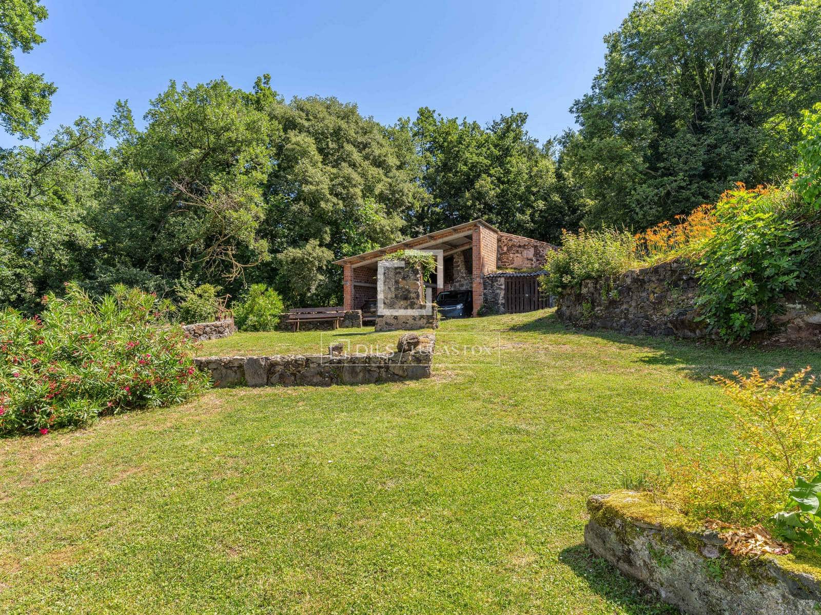 8 quarto Quinta/Casa Rural para venda em Olot com piscina garagem - 1 075 000 € (Ref: 9945993)
